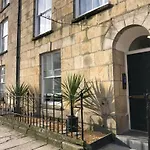 The Taylor Suite - Stunning 2-Ensuite Beds, Cathedral View Roof Garden