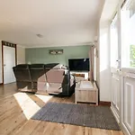 Lower Brambleside