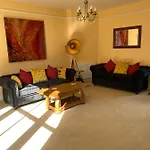 Trehaverne Guest Apartment, With Hot Tub, Centrally Located
