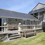 Chy Un Lur Rural Cottage