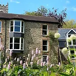 Riverside Idyll - The Perfect Cornish Sanctuary