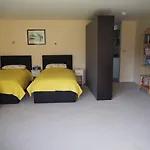 Truro Apartment In A Stunning Quiet Location