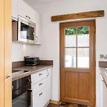 Rose Cottage At Bumbledown