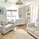 Idyllic Cornish Cottage, Superking Bed, Private Garden Dogs Welcome