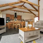 Hawthorn Cottage