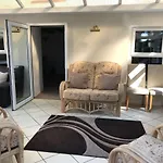 Large Family House - Sleeps 10. Central Location. 15 Mins From Coast.