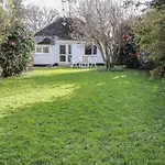 5 Carlyon Road
