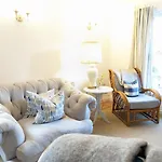 Romantic Secluded Hideaway Cottage In Cornwall
