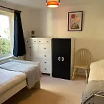 Stunning, Modern And Spacious House - Truro