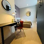 8, St Marys , Private Double Ensuite Room