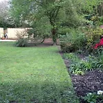 Truck House, Luxury Accommodation, Pet Friendly