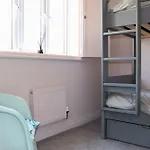 Cosy House On A Quiet Estate In Truro