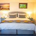 1 Bedroom Studio With Free Parking