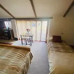 Cozy, Open Plan Barn With Log Burner