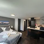 Uno In The City - Luxury Serviced Accommodation