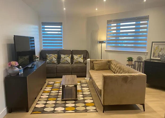 Apartment 7, The Cathedral View