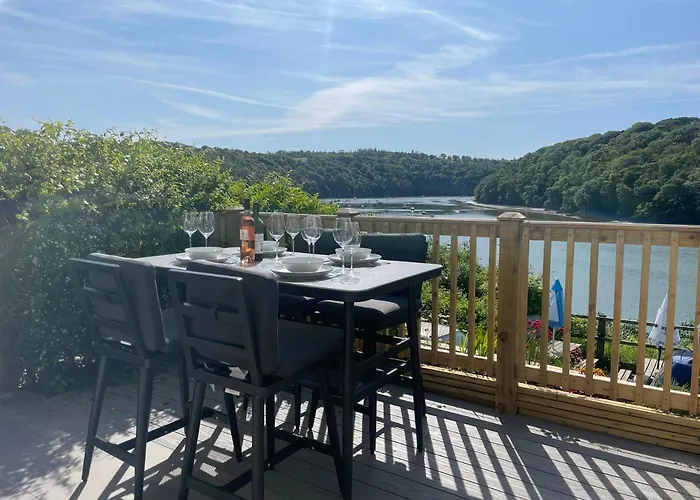 4 Trenhaile Terrace