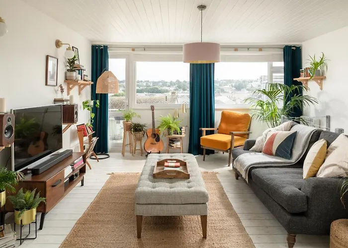 Number 4 - Stylish 1 Bedroom House In Truro, Cornwall