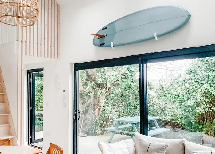 Lowen Tree House