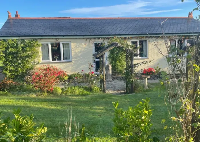 Honeycomb Cottage - A Quiet, Charming, Cosy Retreat In The Countryside Only 2 Miles From One Of Cornwall\'S Best Beaches