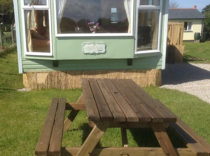 Luxury Mobile Home Near Perranporth Situated On A Quiet Farm