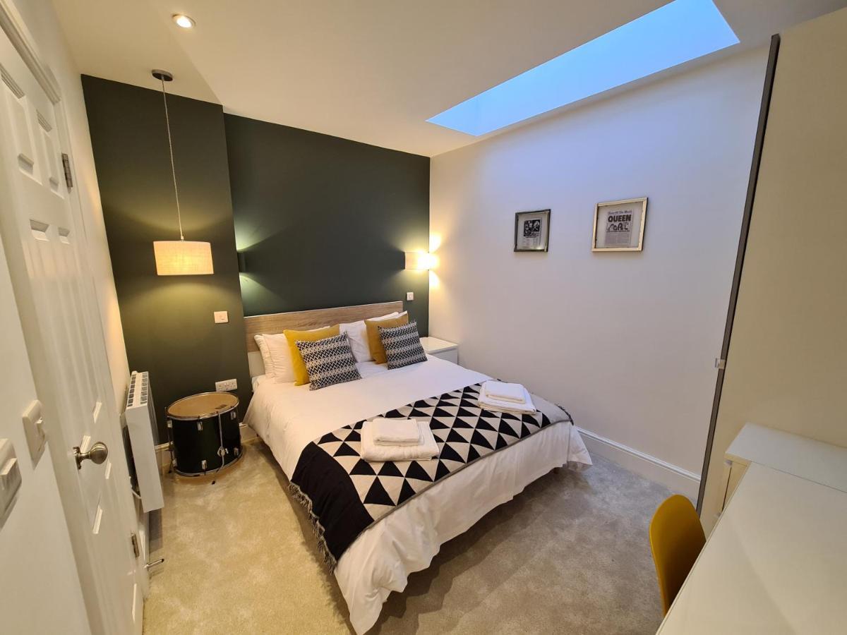 The Taylor - Stunning 2-ensuite Beds, Cathedral View Roof Garden *