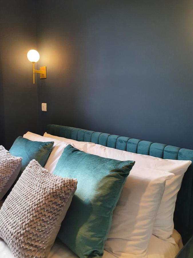 The Loughborough - Elegant, Glamourous Boutique 1 Bed, * Truro