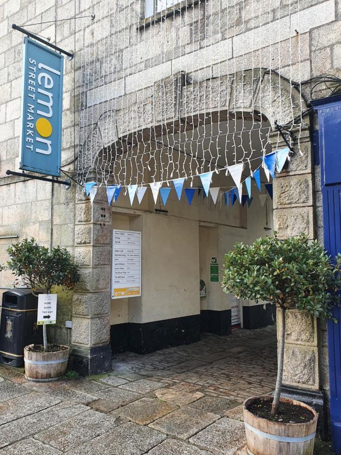 The Taylor - Stunning 2-ensuite Beds, Cathedral View Roof Garden Apartment Truro