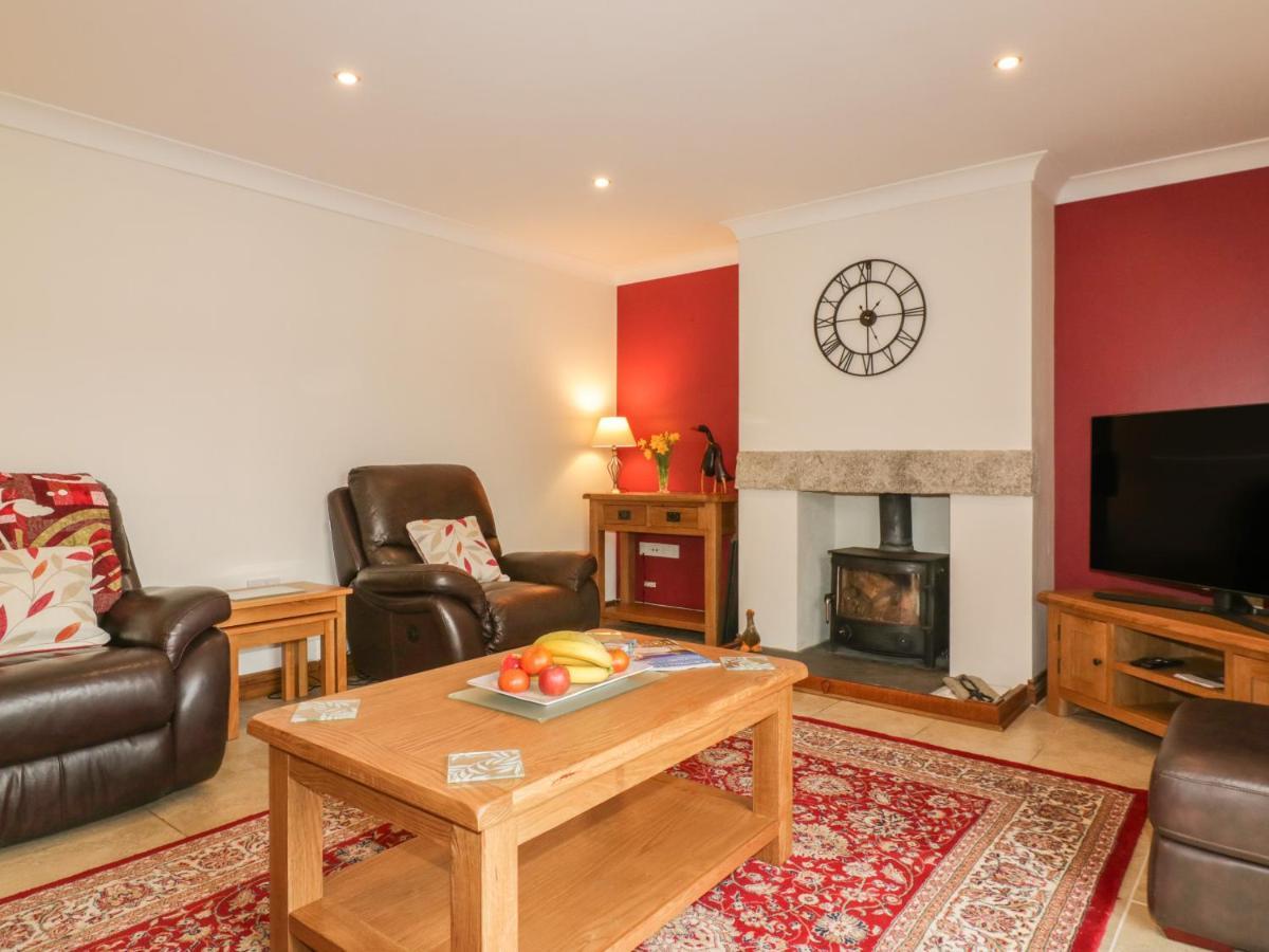 Meadowside * Truro