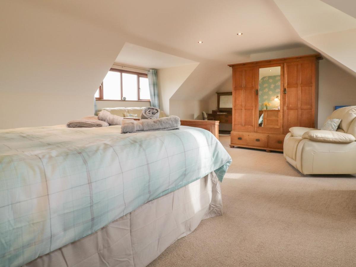 Holiday home Meadowside