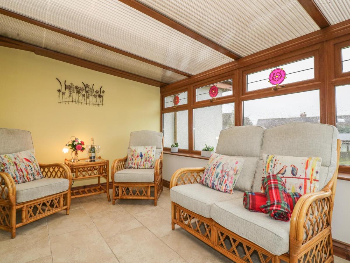 Holiday home Meadowside