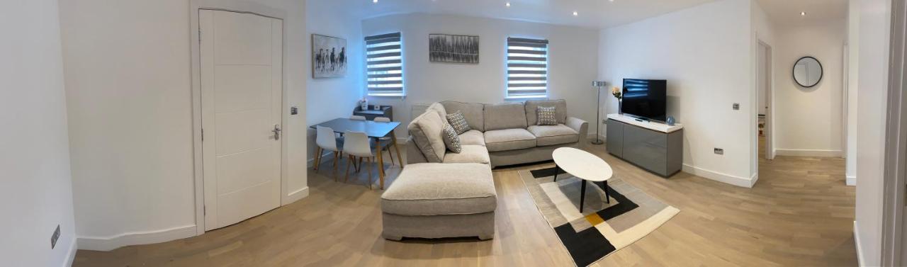 In Style In The Heart Of The Cathedral City- Apartment Truro