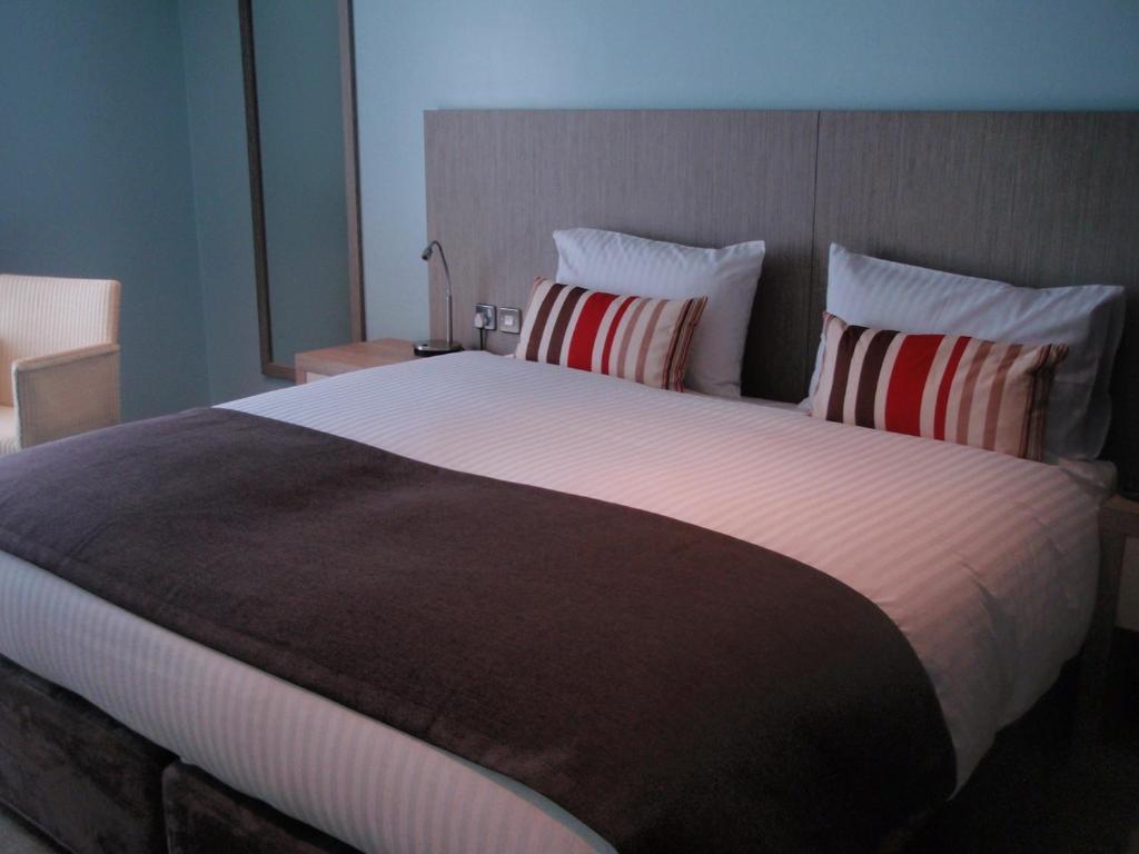 County Arms 4*