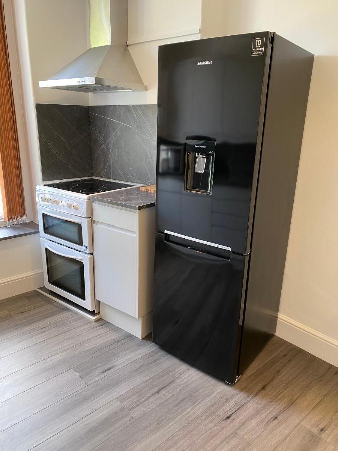 Trehaverne Guest Apartment, With Hot Tub, Centrally Located