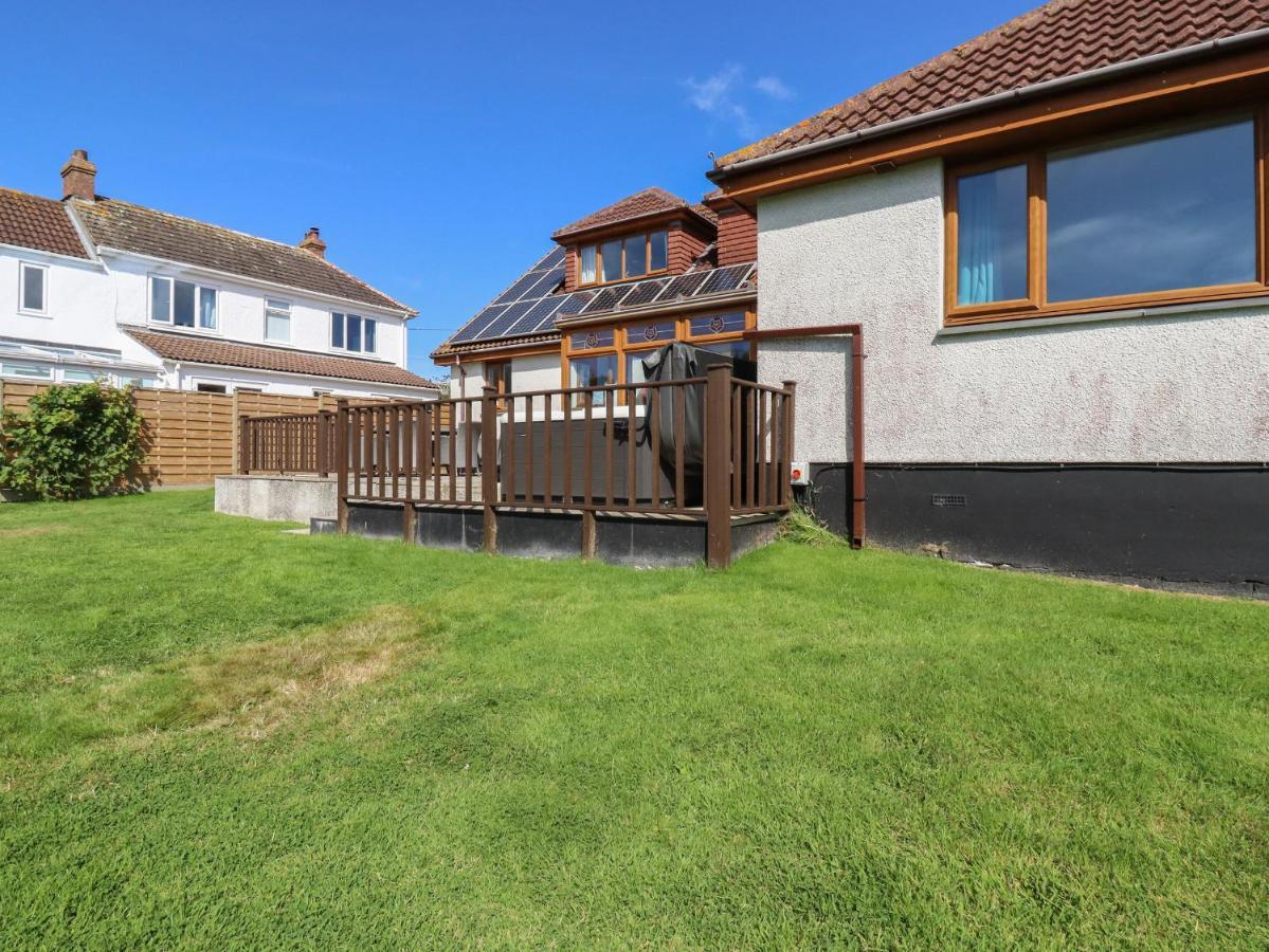 Meadowside * Truro
