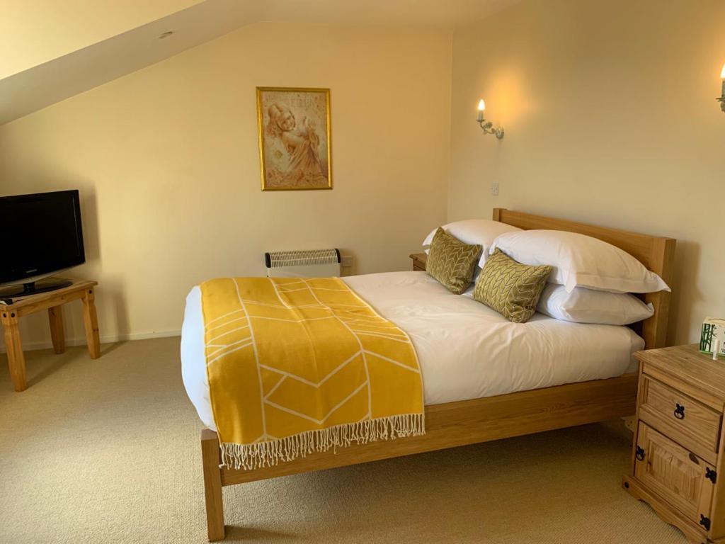 Hotel Zucchini Italian Kitchen & Rooms Truro