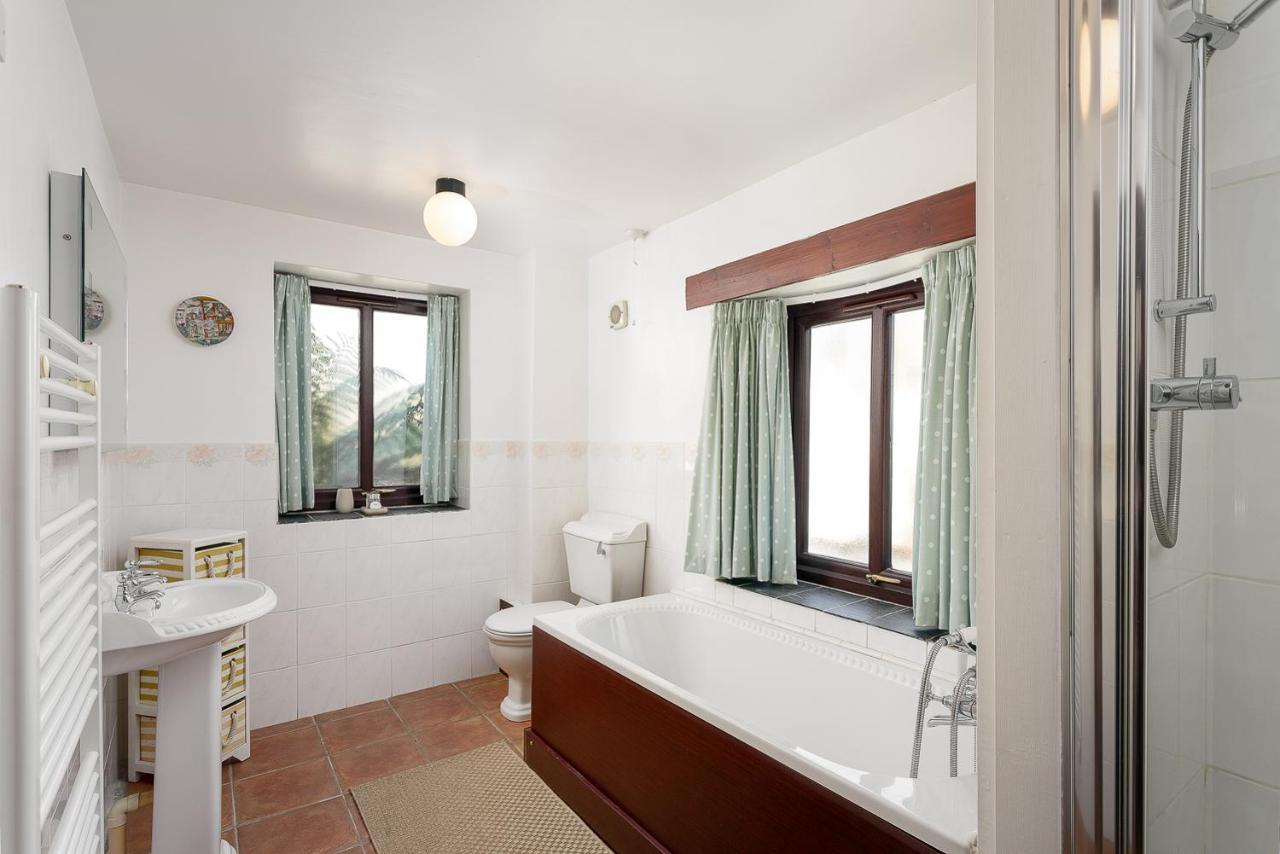 The Snug At Cornish Barn Holidays Holiday home *