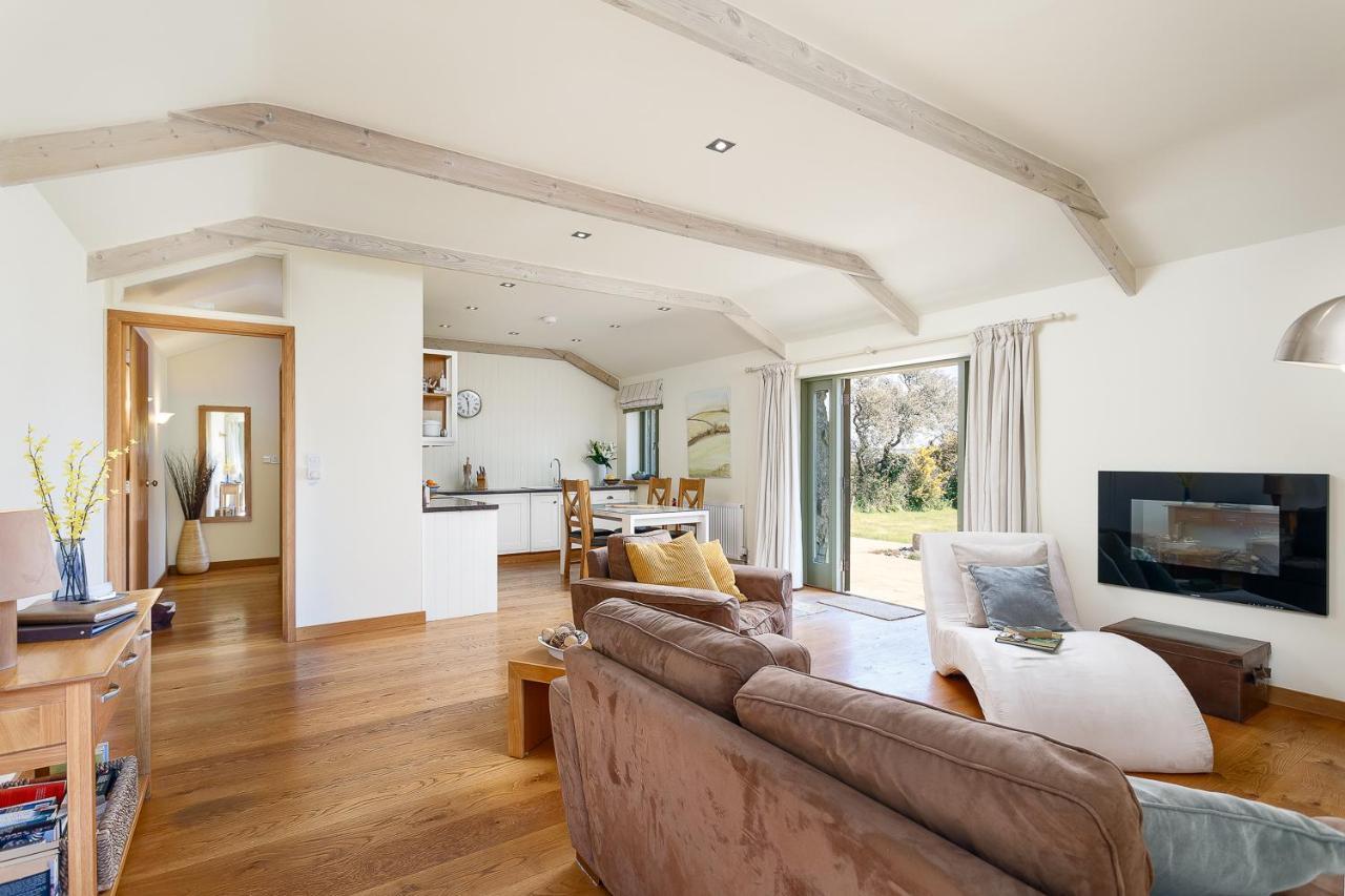 The Granary At Cornish Barn Holidays * Truro