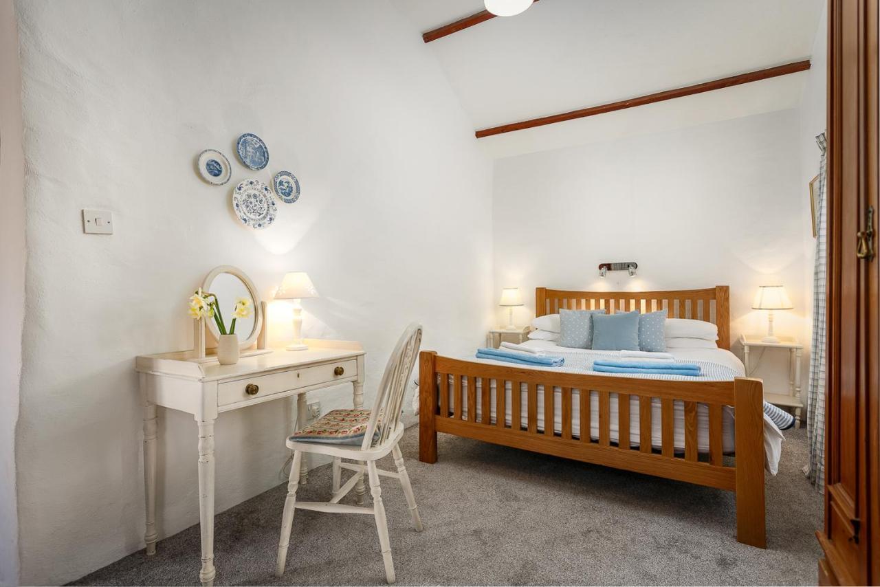 The Snug At Cornish Barn Holidays Truro