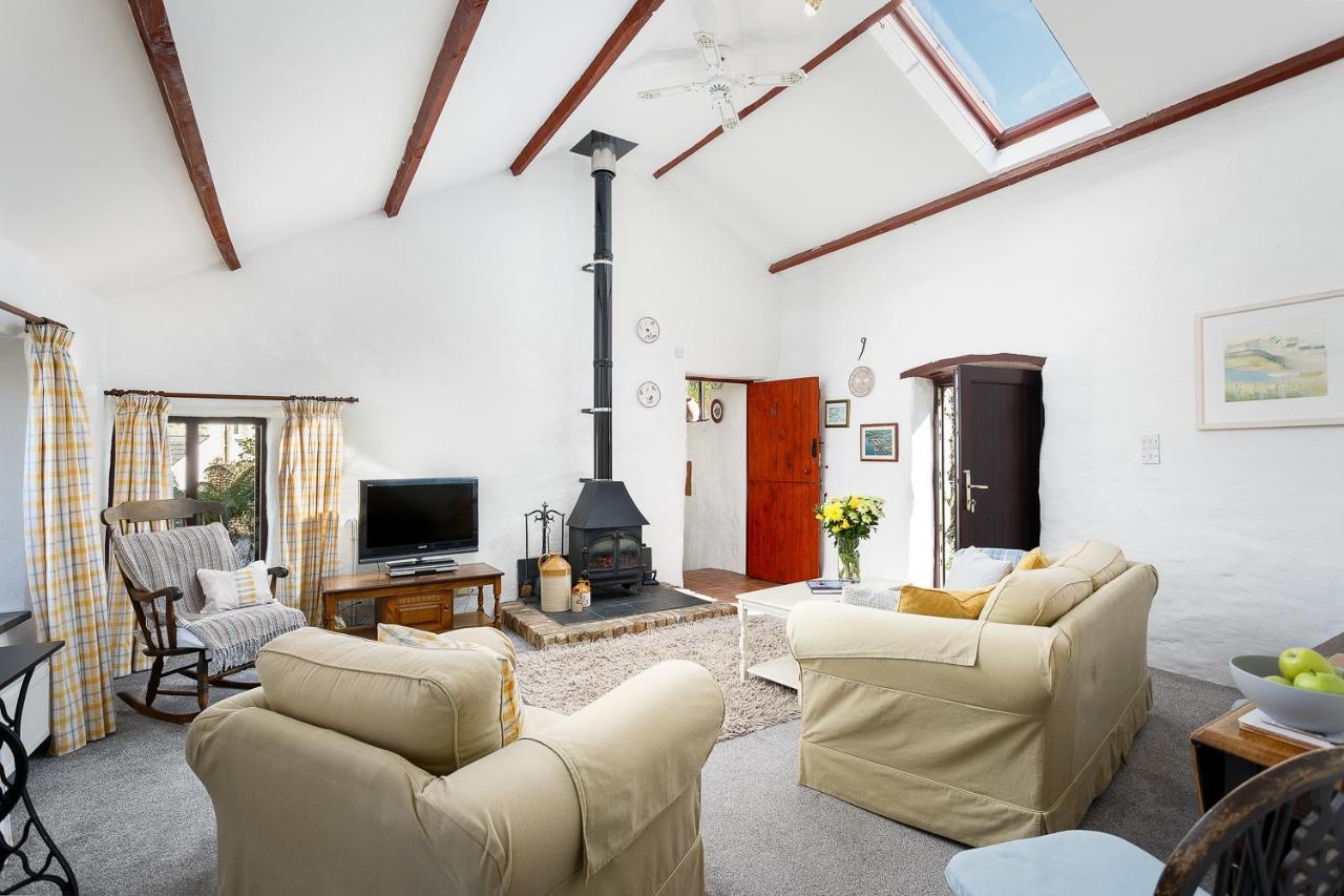 The Snug At Cornish Barn Holidays Truro