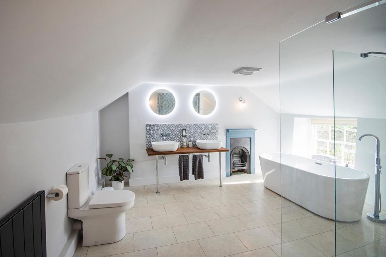 Cusgarne Manor Boutique - Adults Only Bed & Breakfast *