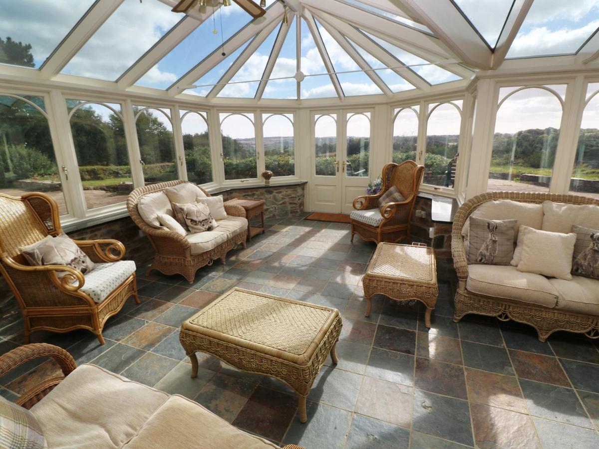 Tregoninny Vineyard And Woodland Holiday home