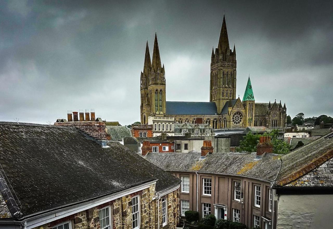 In Guest - Orchard Manor, Fore Street Probus, Tr24ly Guest house Truro