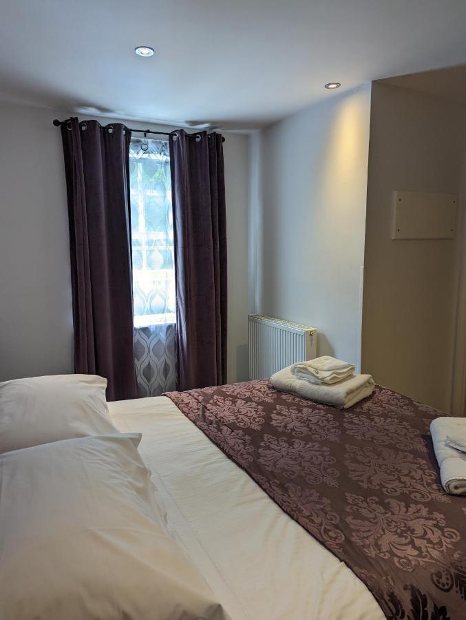 Barley Sheaf, Old Bridge Street En Rooms, Only Inn