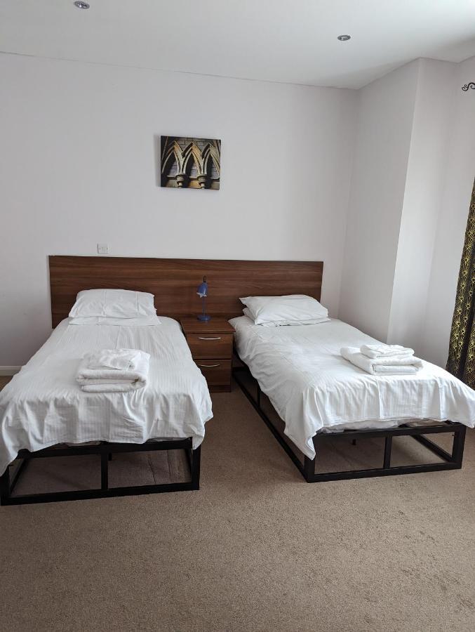 Barley Sheaf, Old Bridge Street En Rooms, Only