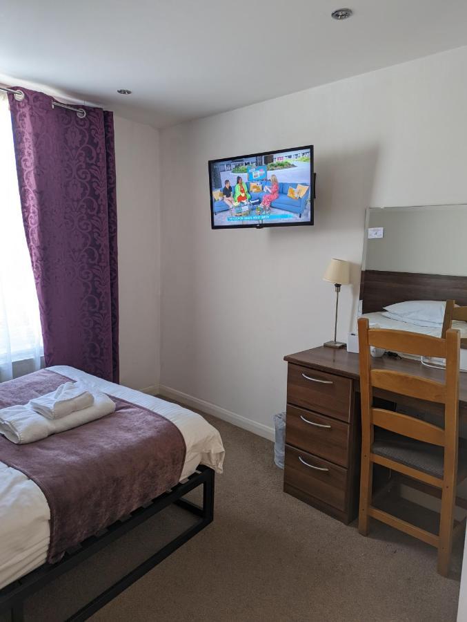 Barley Sheaf, Old Bridge Street En Rooms, Only