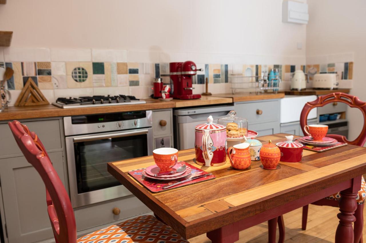 The Hyde- Secret Hide Away, Near The Beach. Holiday home *