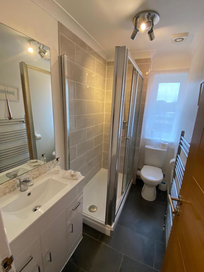 Beautiful River View House In Holiday home Truro