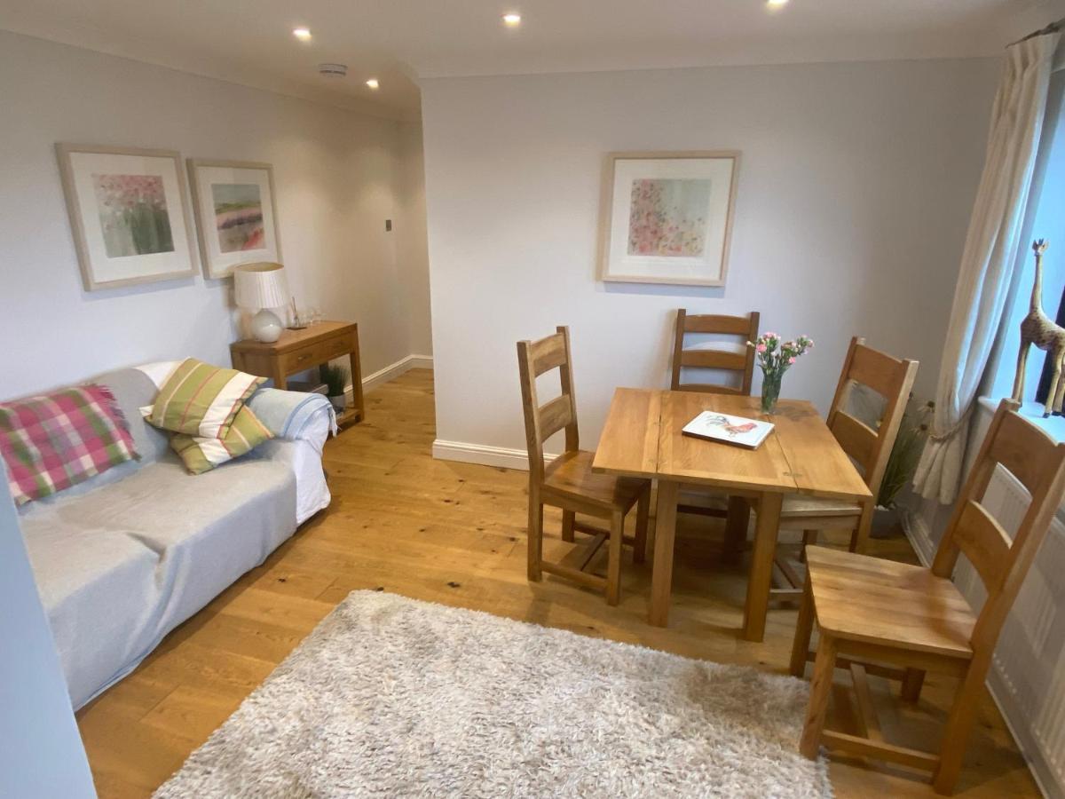 Holiday home Beautiful River View House In