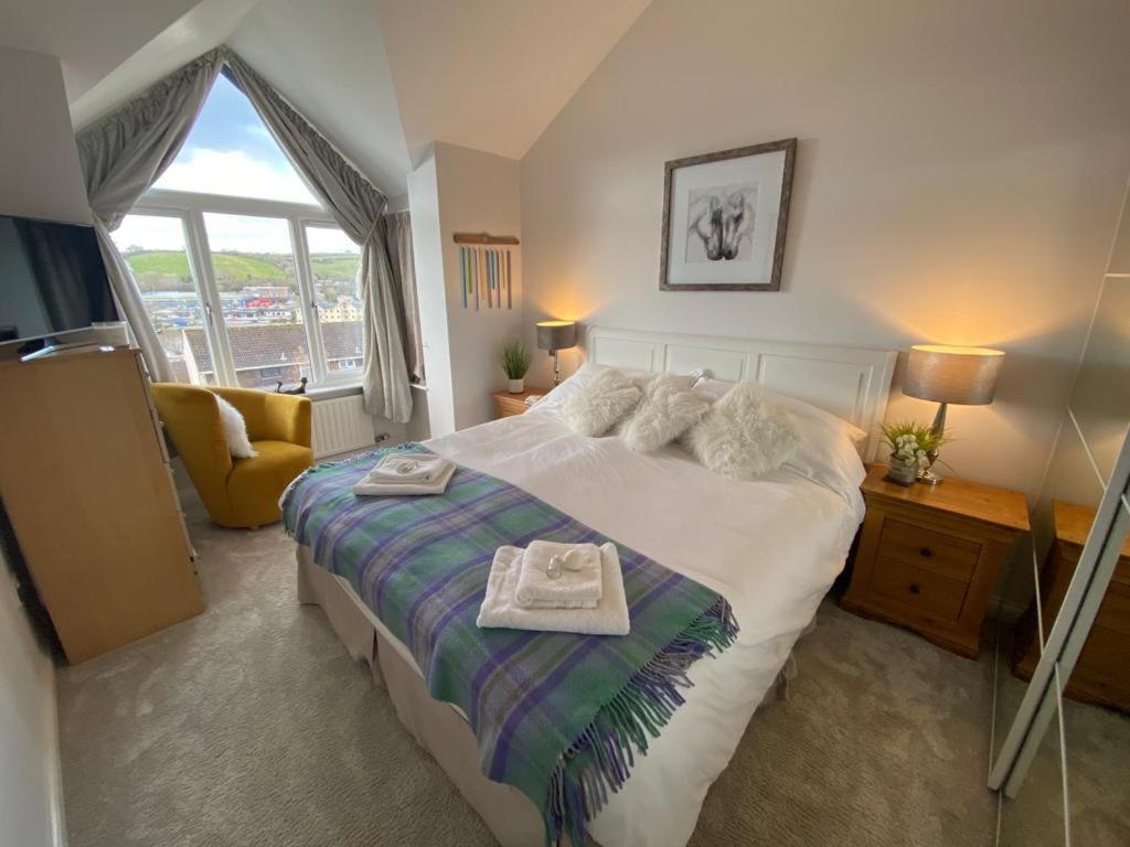 Beautiful River View House In Holiday home *